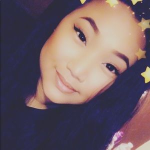 Meet your Posher, Caitlin